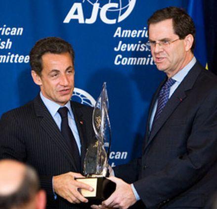 American Jewish Committee on kansainvälisen politiikan ytimessä.