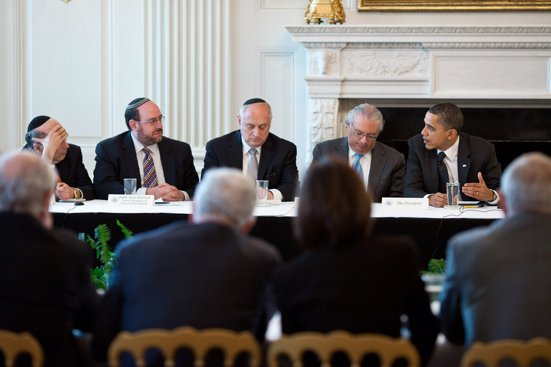 Conference of Presidents antamassa Barack Obamalle ohjeita.